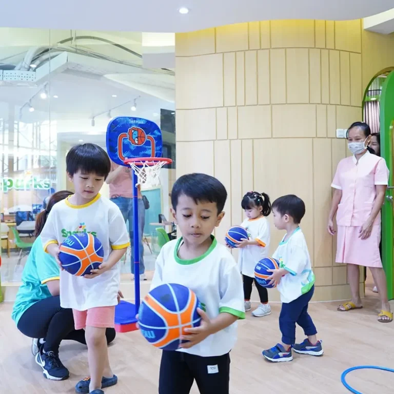 aktivitas les basket anak di sparks sports academy - 03
